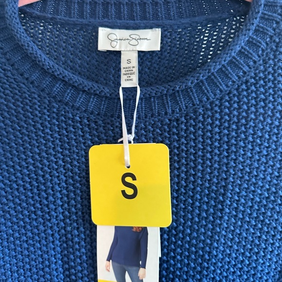 New with tags blue knit sweater - Picture 3 of 4